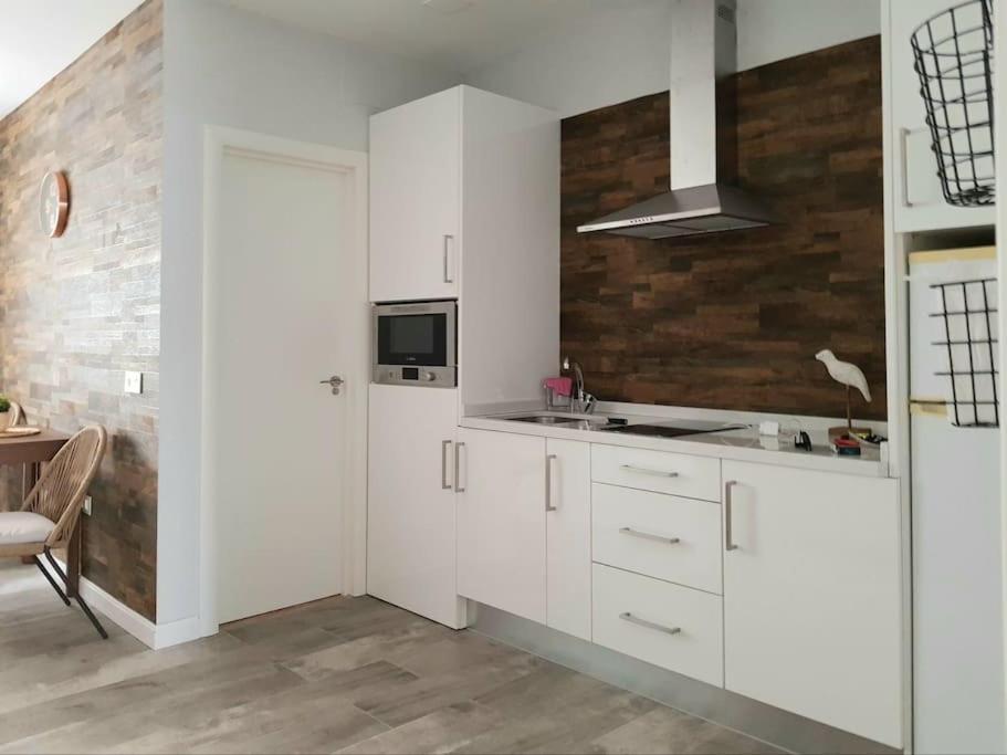 Jos'S House. Thai Loft 50Mt To La Carihuela Beach Torremolinos Exteriör bild